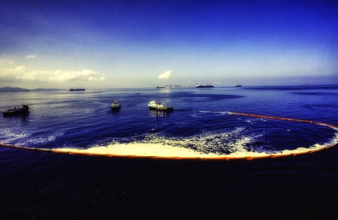 oil spill clean up